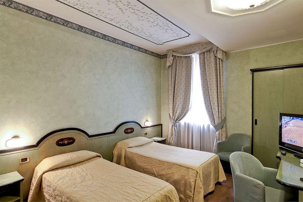 Ih Hotels Milano Puccini Cameră foto